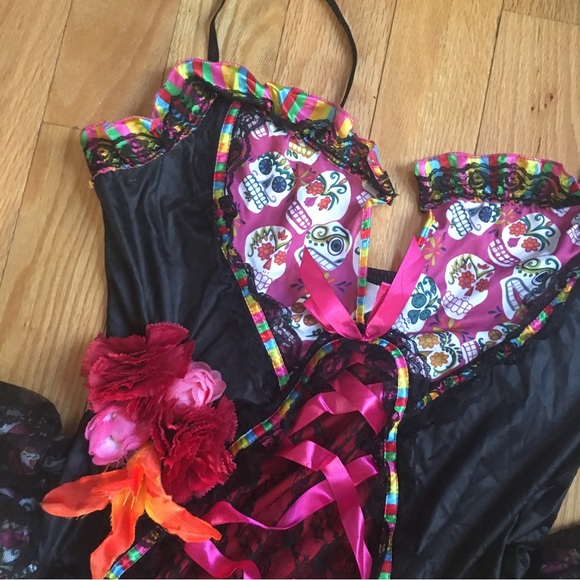 Day Of The Dead Halloween Costume - Picture 4 of 7